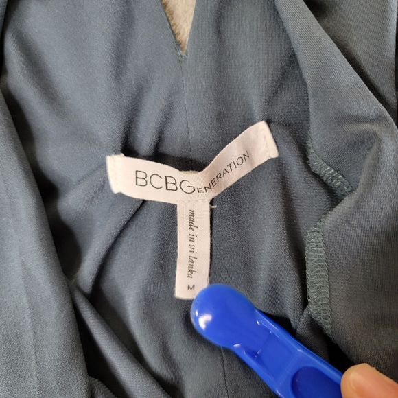 BCBGeneration Drape Pocket Jumpsuit Womens Size Medium Blue Sleeveless Stretchy - Picture 5 of 11